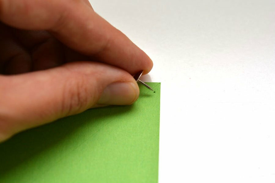 ترسیم خطوط مختلف روی کاغذها