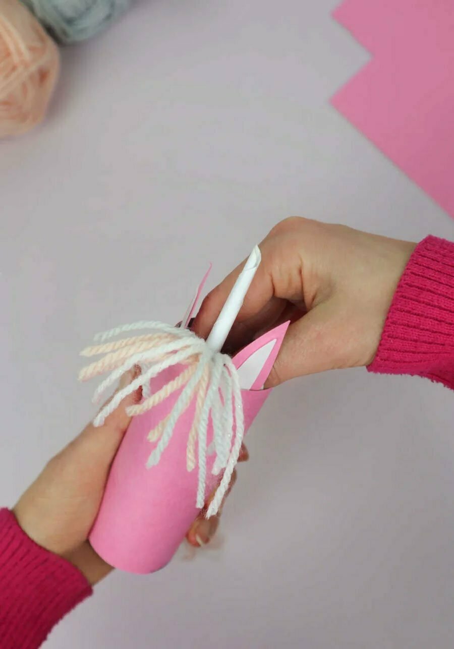 چسباندن شاخ کاردستی اسب تک شاخ