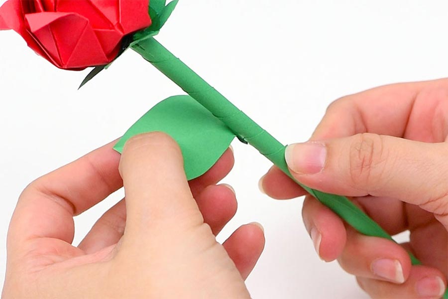 تکمیل کاردستی گل کاغذی کاردستی گل رز با کاغذ