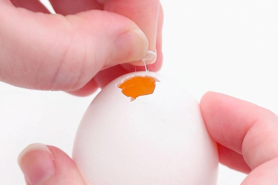 خالی کردن تخم مرغ